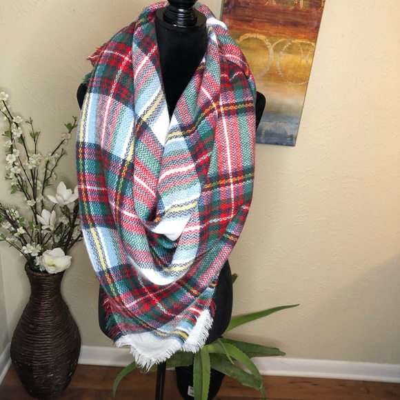 Multi Plaid Flannel Blanket Scarf Red Green Blue 100% Acrylic - Picture 6 of 11